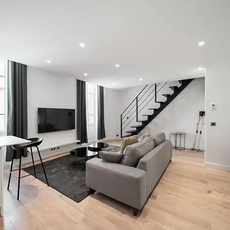 Charming For 4 People - Forville Market Appartamento